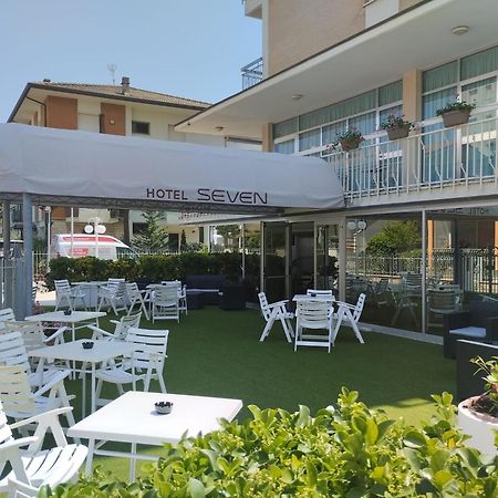 Hotel Seven Ρίμινι Εξωτερικό φωτογραφία